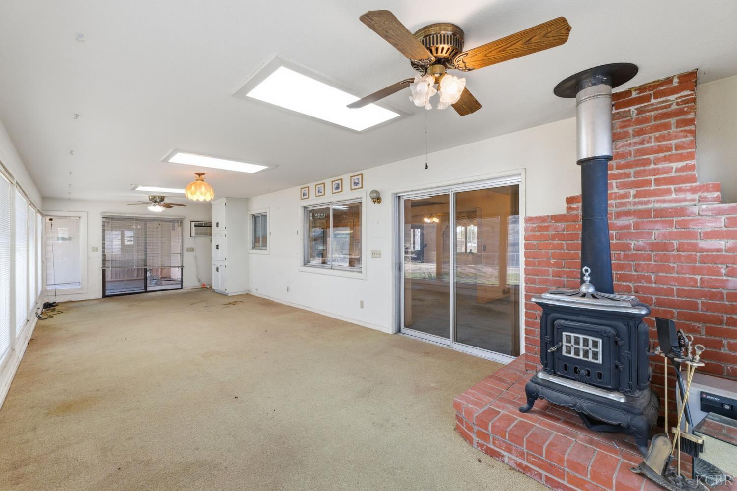 606 N Winery Ave, Fresno, CA 93727