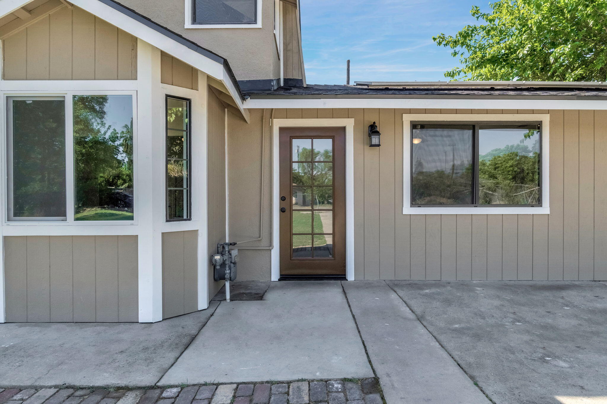 5132 E Washington Ave, Fresno, CA 93727