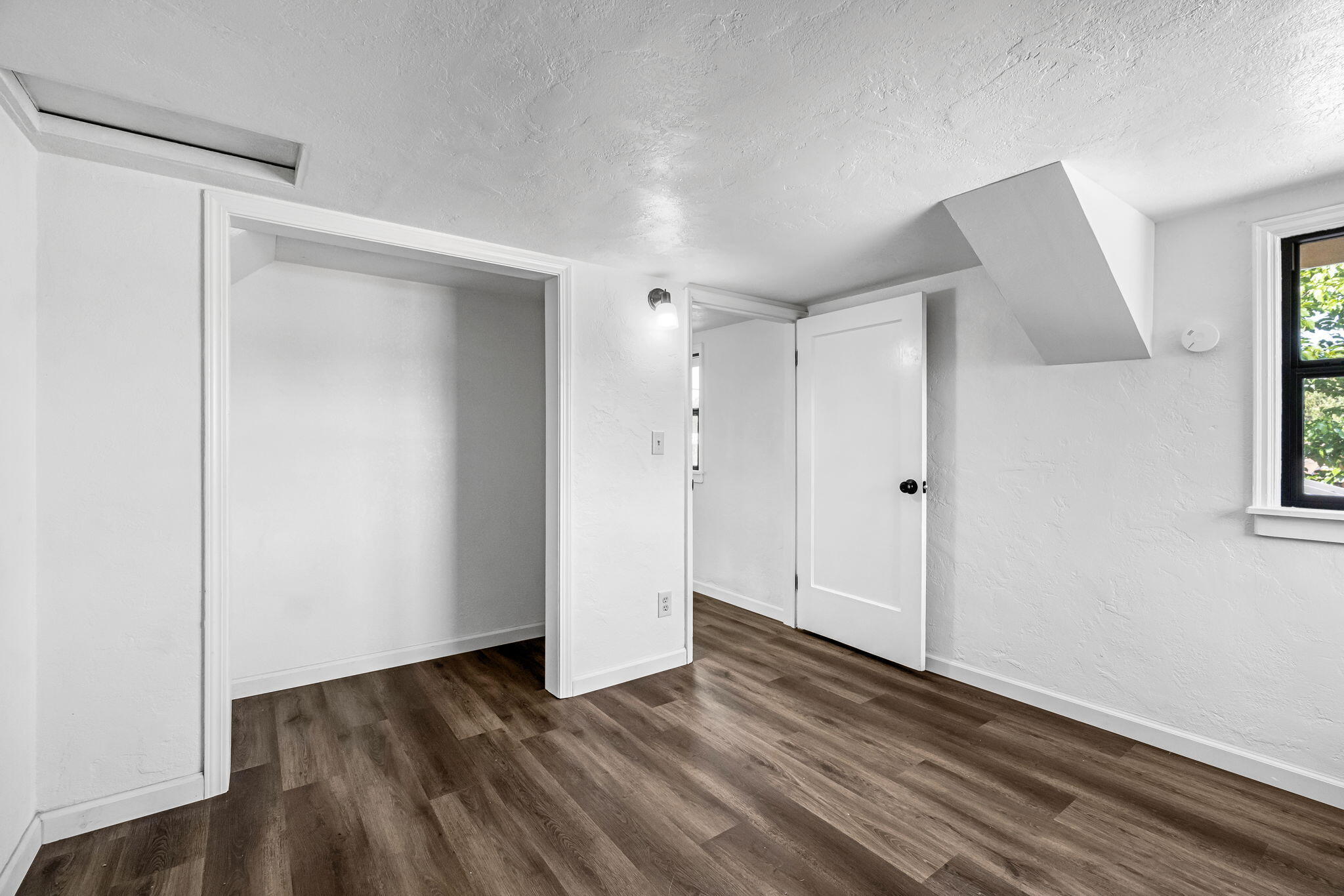 5132 E Washington Ave, Fresno, CA 93727